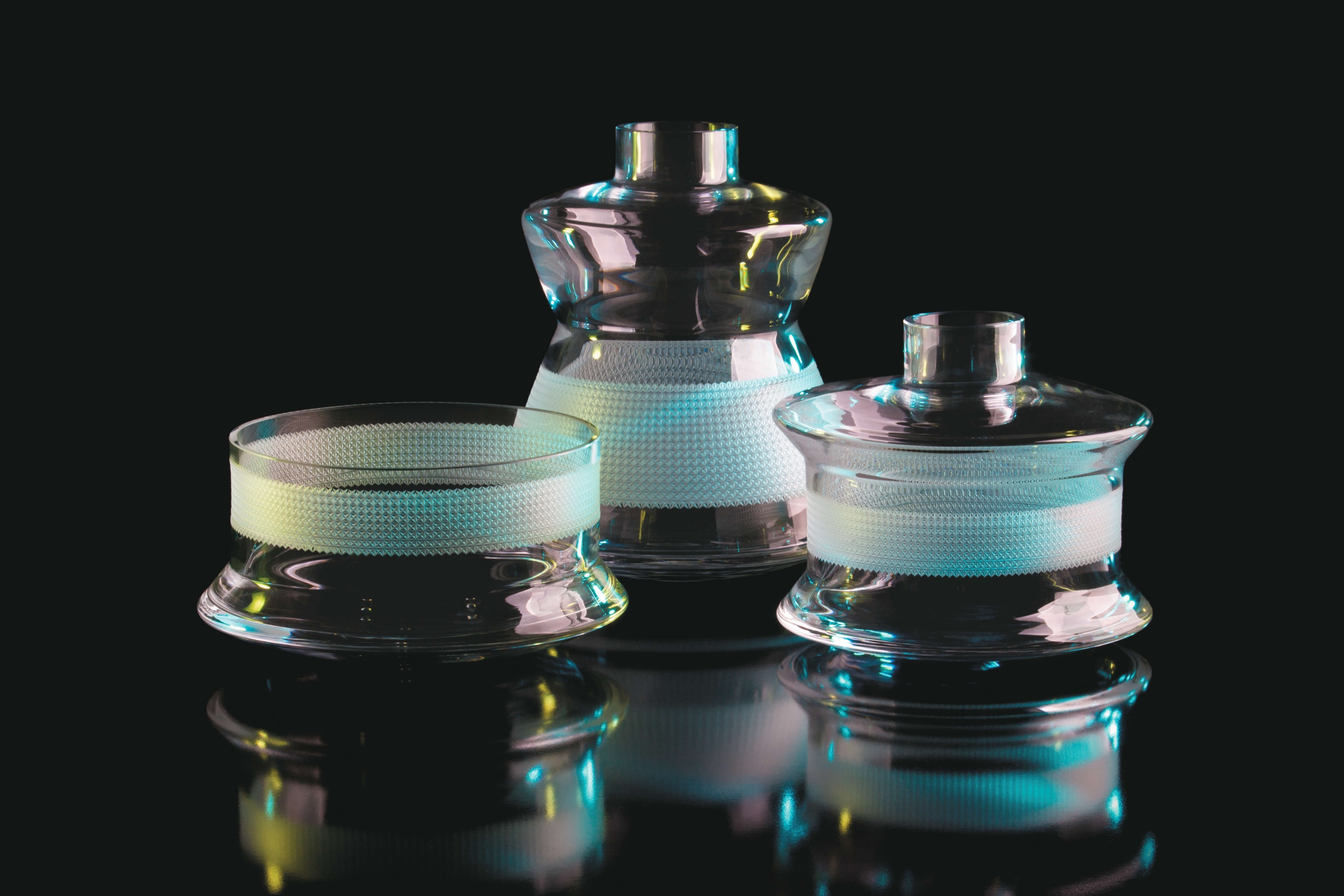 limited collection of vases and bowls (František Vízner)