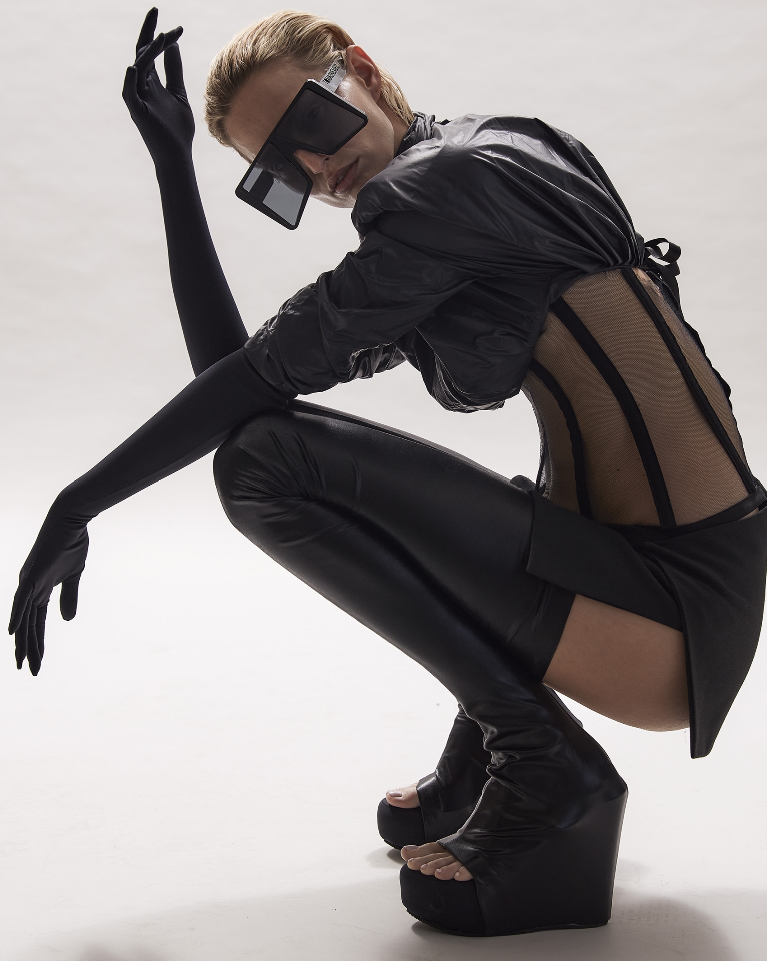 kolekce FW22 Thanks God I’m an Atheist a SS23 The Lady of the Lines
