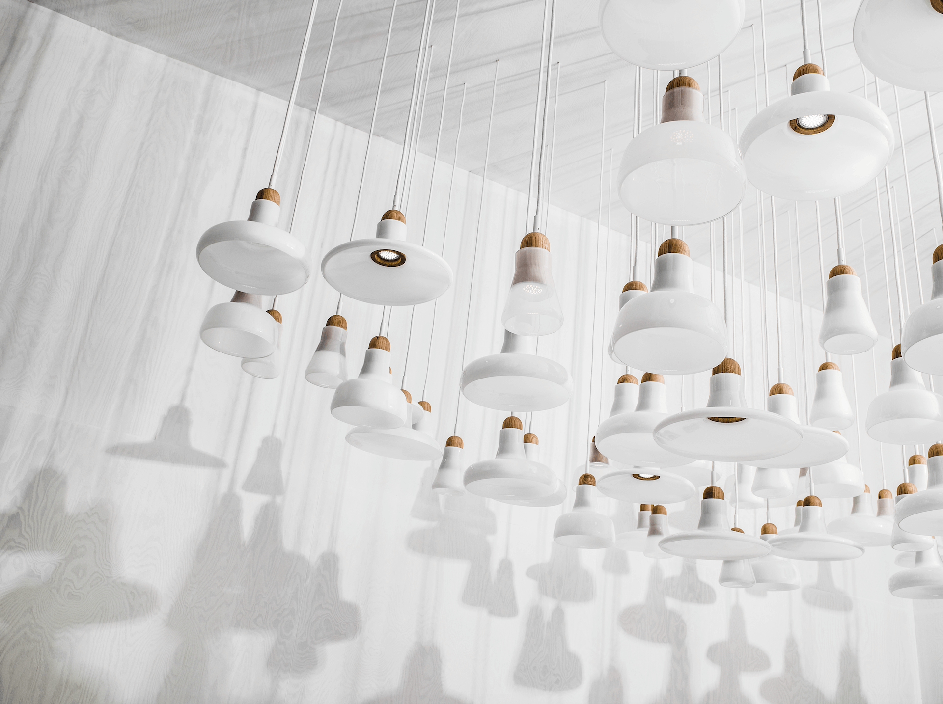 B&W lighting collection from 2D to 3D (Lucie Koldová, Dan Yeffet)