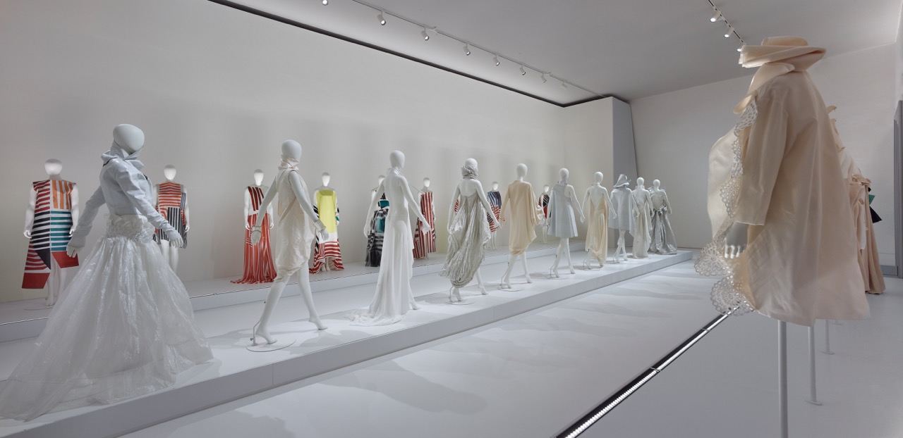 architektura výstavy Liběna Rochová: Doteky (Moravská galerie v Brně)