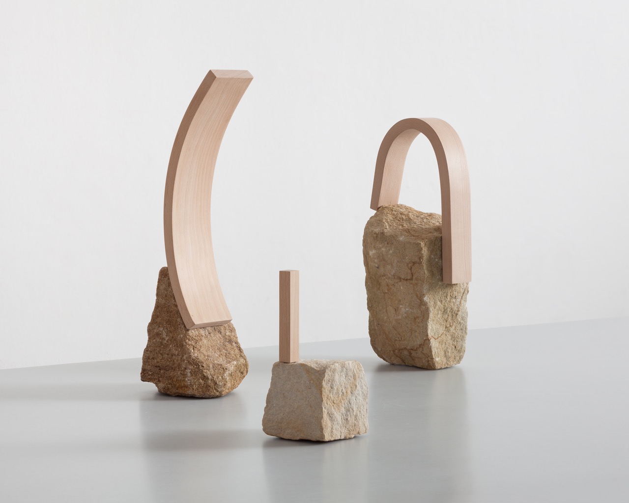 za dlouholetou významnou designérskou, uměleckou a pedagogickou činnost a za celoživotní dílo v oblasti designu a umění