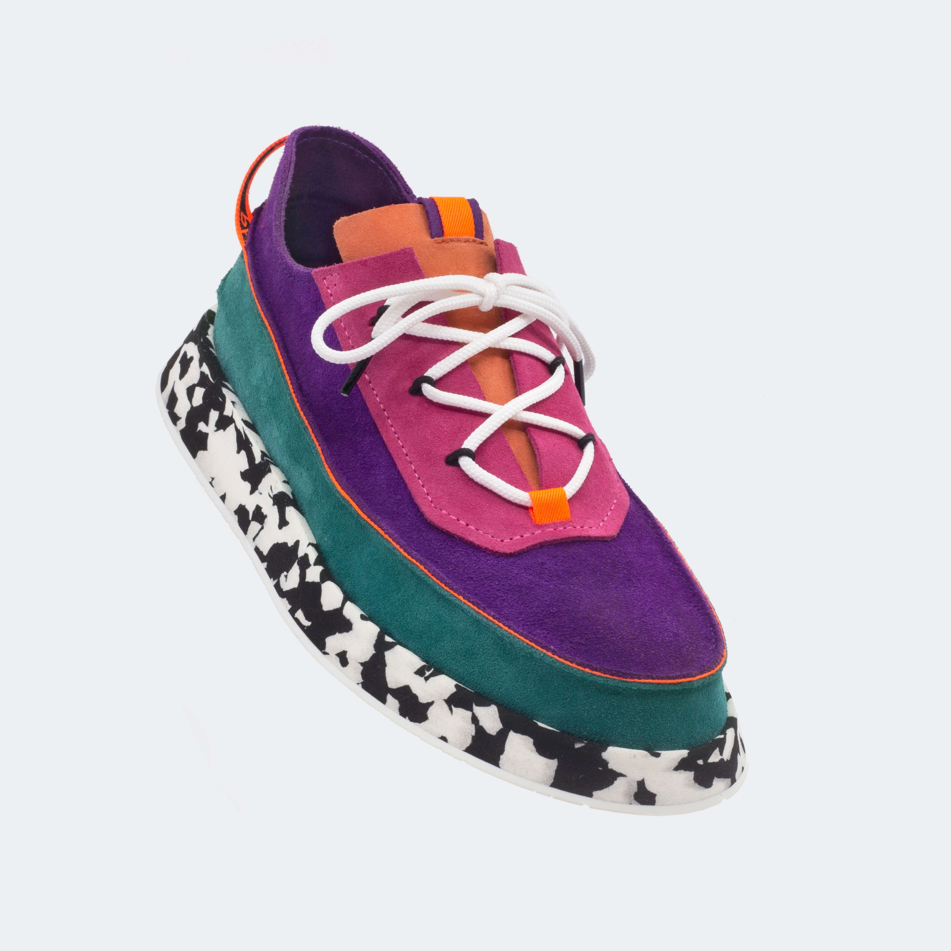 PÁR collection of sneakers