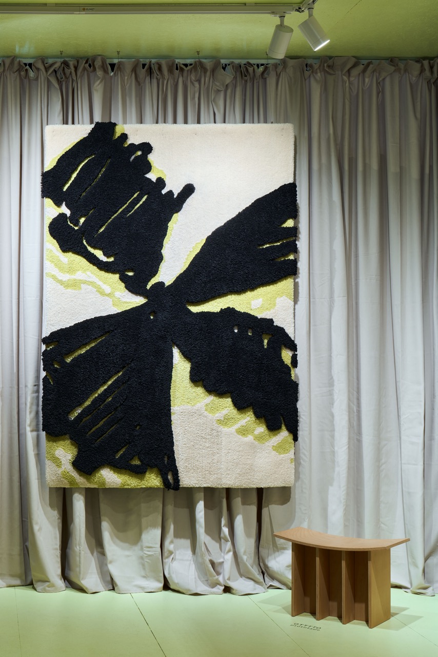 kolekce váz Fluid Geometry, kolekce ručně taftovaných koberců HENRY a svítidlo ODE (spolupráce: Sans Souci)