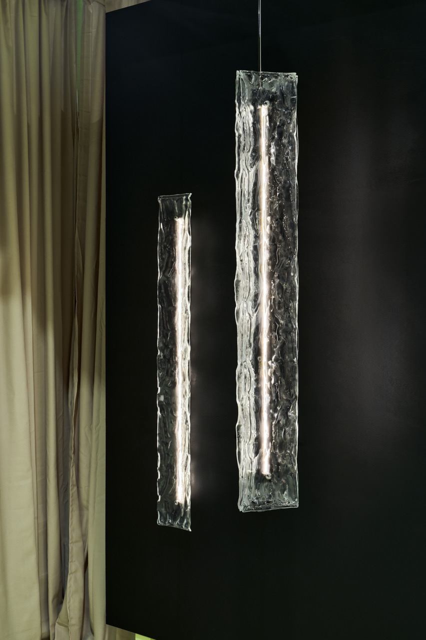 kolekce váz Fluid Geometry, kolekce ručně taftovaných koberců HENRY a svítidlo ODE (spolupráce: Sans Souci)