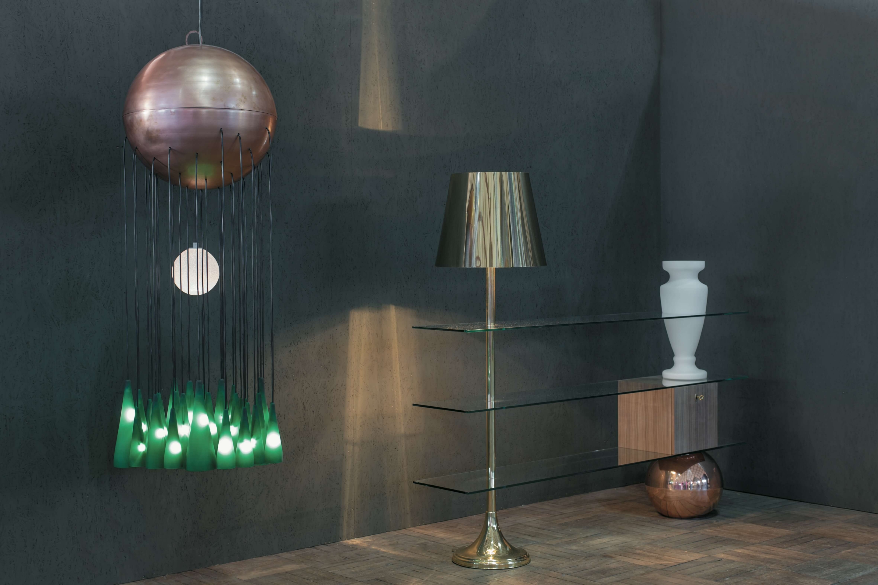 Všechno, co chceš shelf and Hermetik lighting