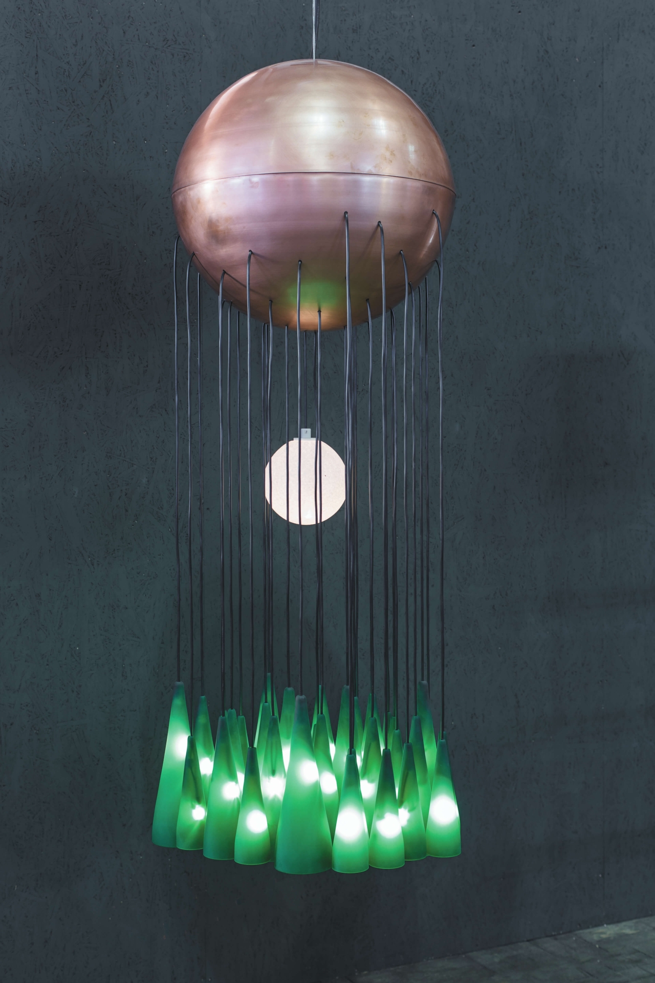 Všechno, co chceš shelf and Hermetik lighting