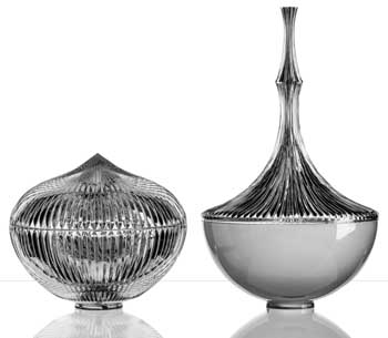 kolekce skla Solid (Olgoj Chorchoj), U (Jakub Pollág) a Bubbles (Rony Plesl) a svítidla Bamboo (Boda Horák)