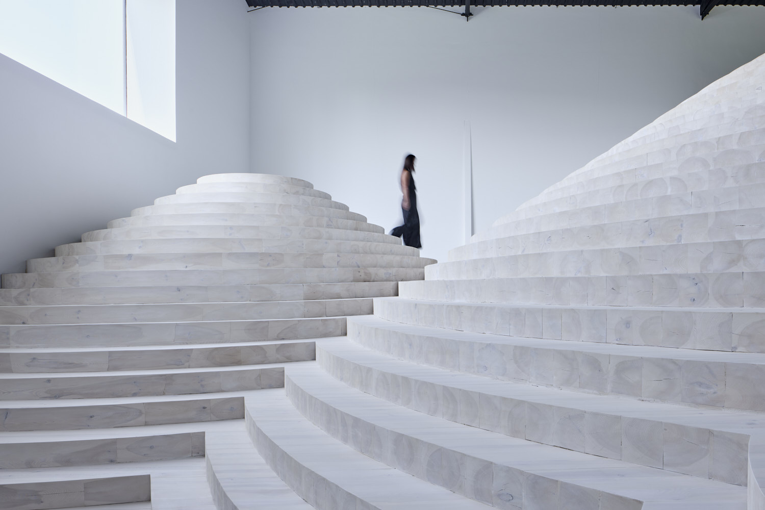 showroom Spoj (JANOŠÍK OKNA-DVEŘE, spolupráce: Maxim Velčovský, Musa, DECHEM)