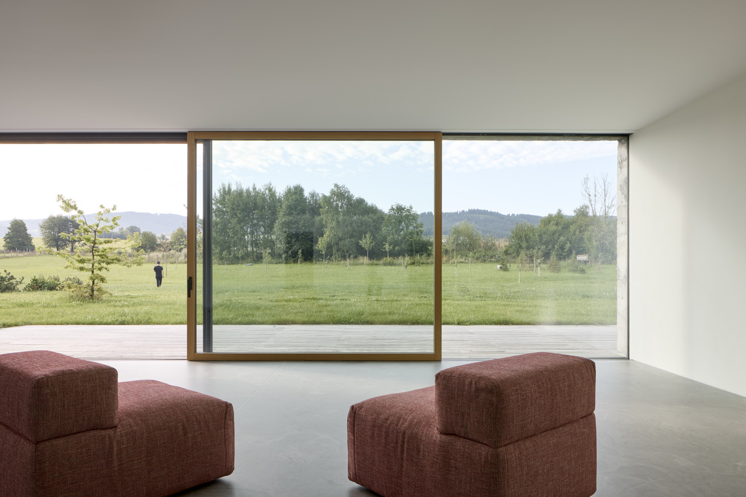 showroom Spoj (JANOŠÍK OKNA-DVEŘE, spolupráce: Maxim Velčovský, Musa, DECHEM)