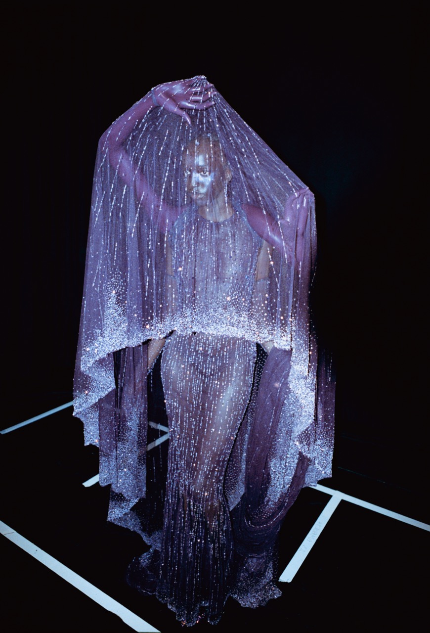 backstage kolekce Couture FW 2025 pro Robert Wun a fotografie kolekce Mainline 2024/25 pro LAFORMELA