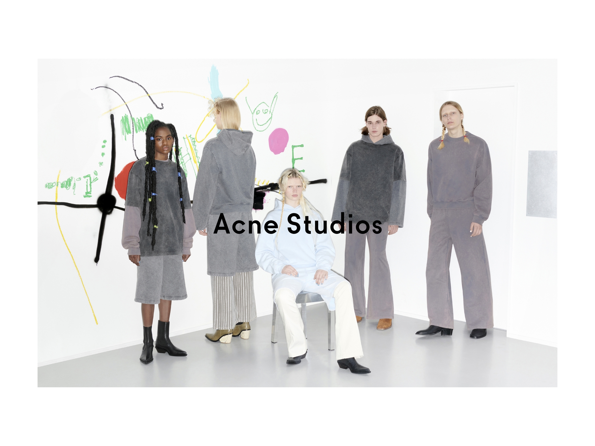 portréty Sky Ferreira pro časopis Interview a Sadie Coles pro Modern Matter, kampaň Acne Studios – Repurposed a editorial Wet Towels Left On The Floor pro Replica Man