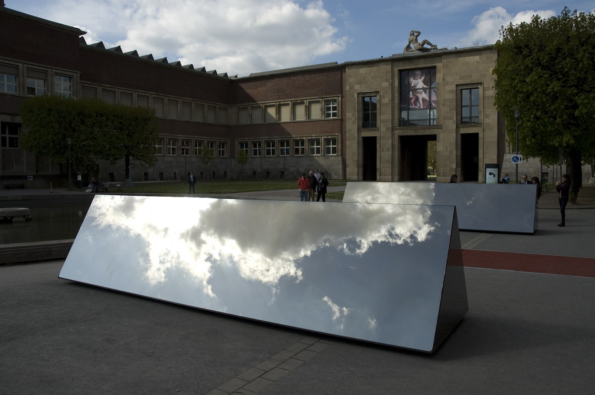 for significant contribution to Czech design