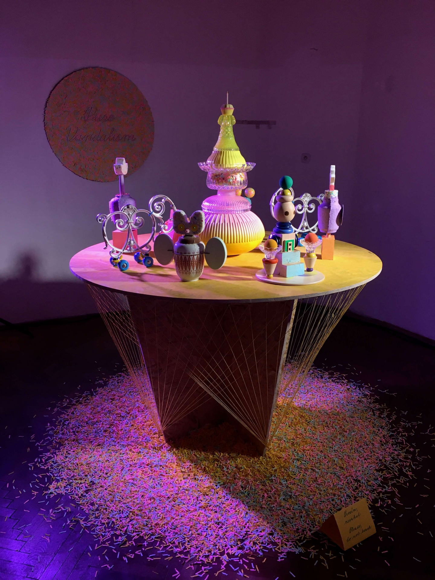 Pure Vanadlism objects, Formule bounce car (Repello)