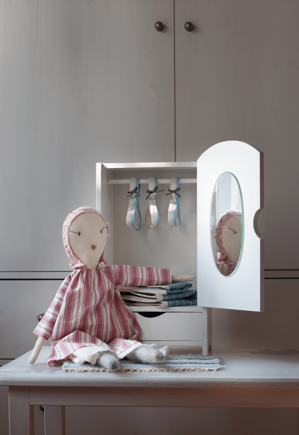 doll furniture collection (Erika Partyková)