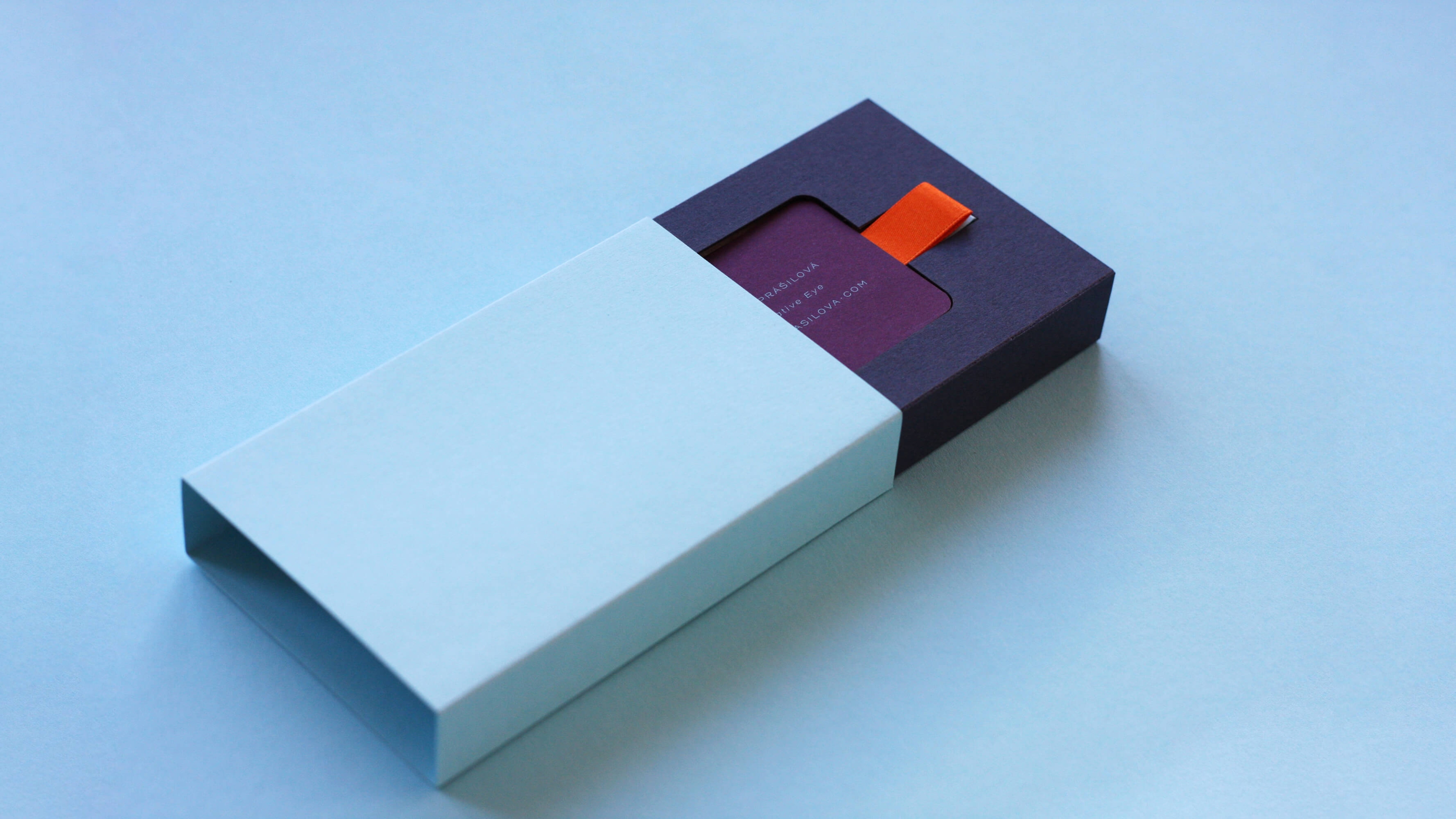graphic editorials for Deník N and Hospodářské noviny, business card for Bára Prášilová