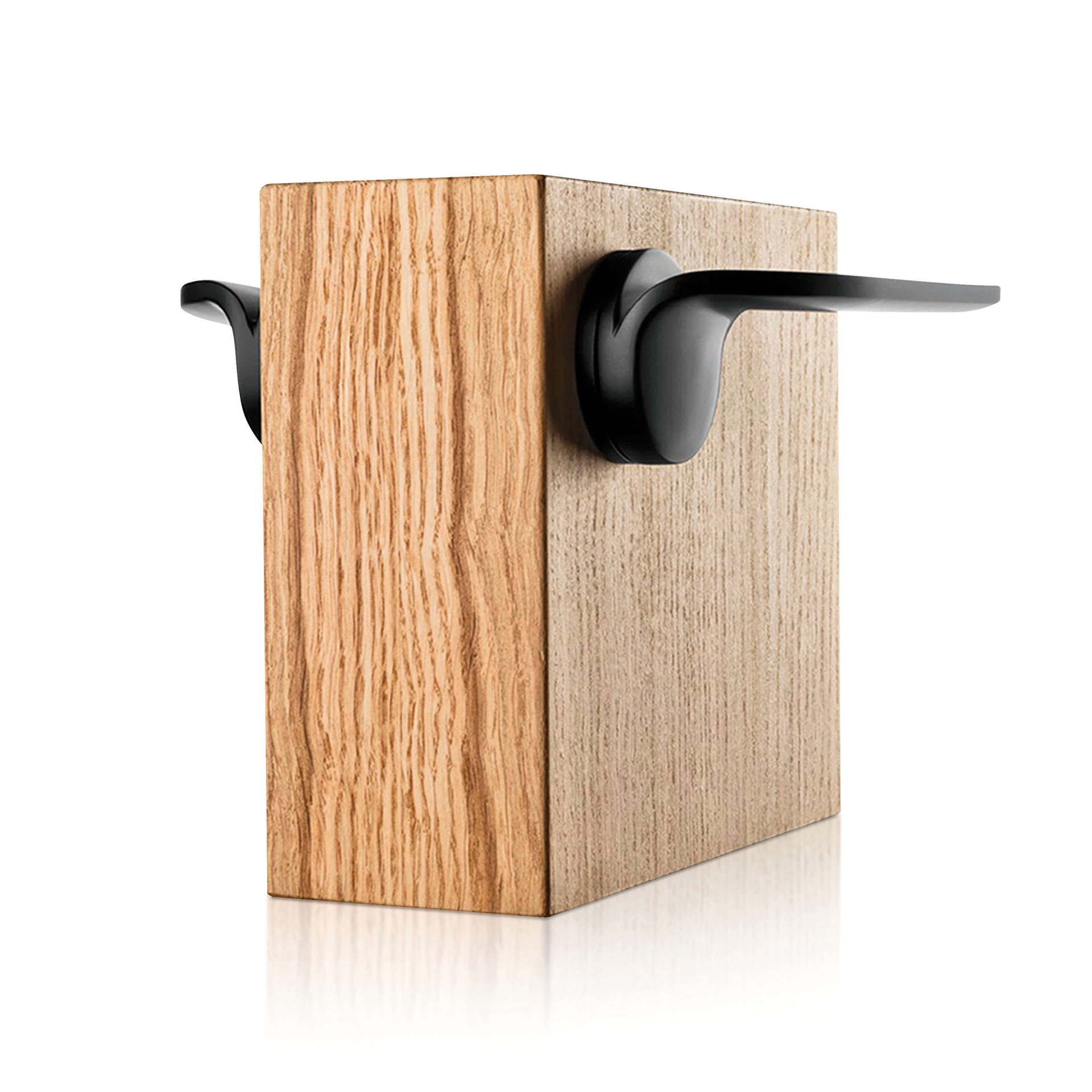 Up & Down handles (Herrmann & Coufal), Bude handles (coopertion: JANOŠÍK OKNA–DVEŘE)