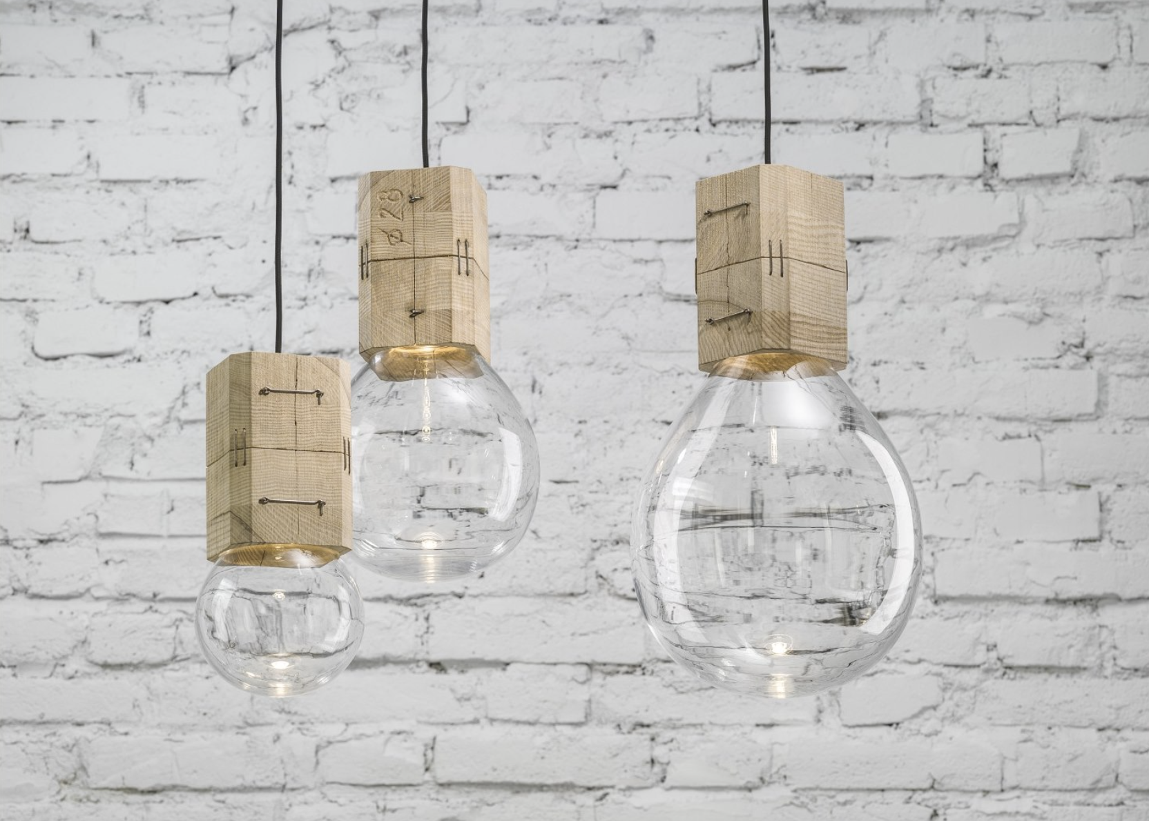 svítidla Moulds (Jan Plecháč, Henry Wielgus), Ice (Daniel Liebeskind), Das Pop (Maarten Baas) a Frozen (Maxim Velčovský)