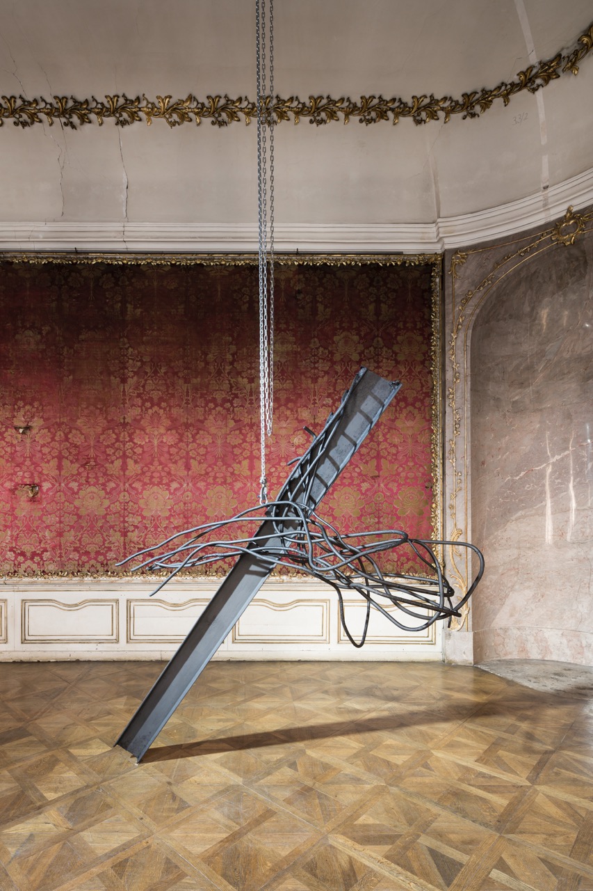 za dlouholetou významnou designérskou, uměleckou a pedagogickou činnost a za celoživotní dílo v oblasti designu a umění