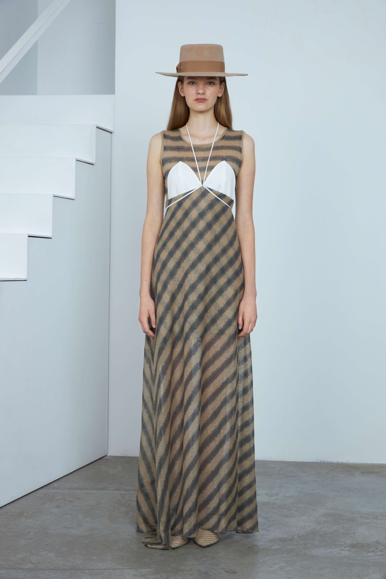 kolekce SS 2020 a AW 2020 (spolupráce: Milena Zuravljova), vesta CHATTY x Zuzana Stráská