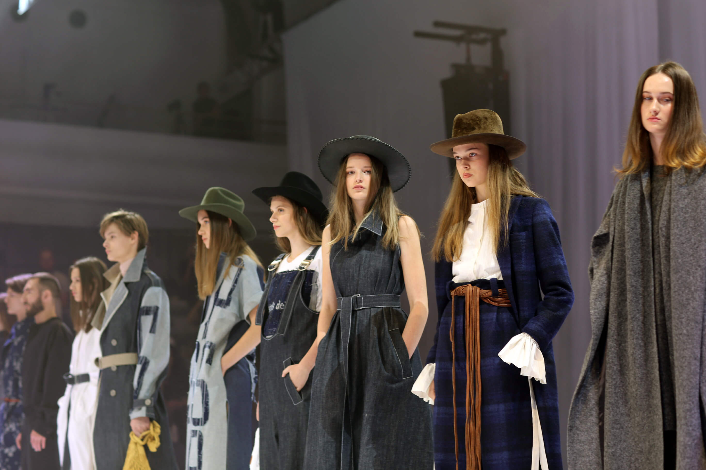 kolekce SS19 Artisan (spolupráce: František Matoušek a Strážnický modrotisk)
