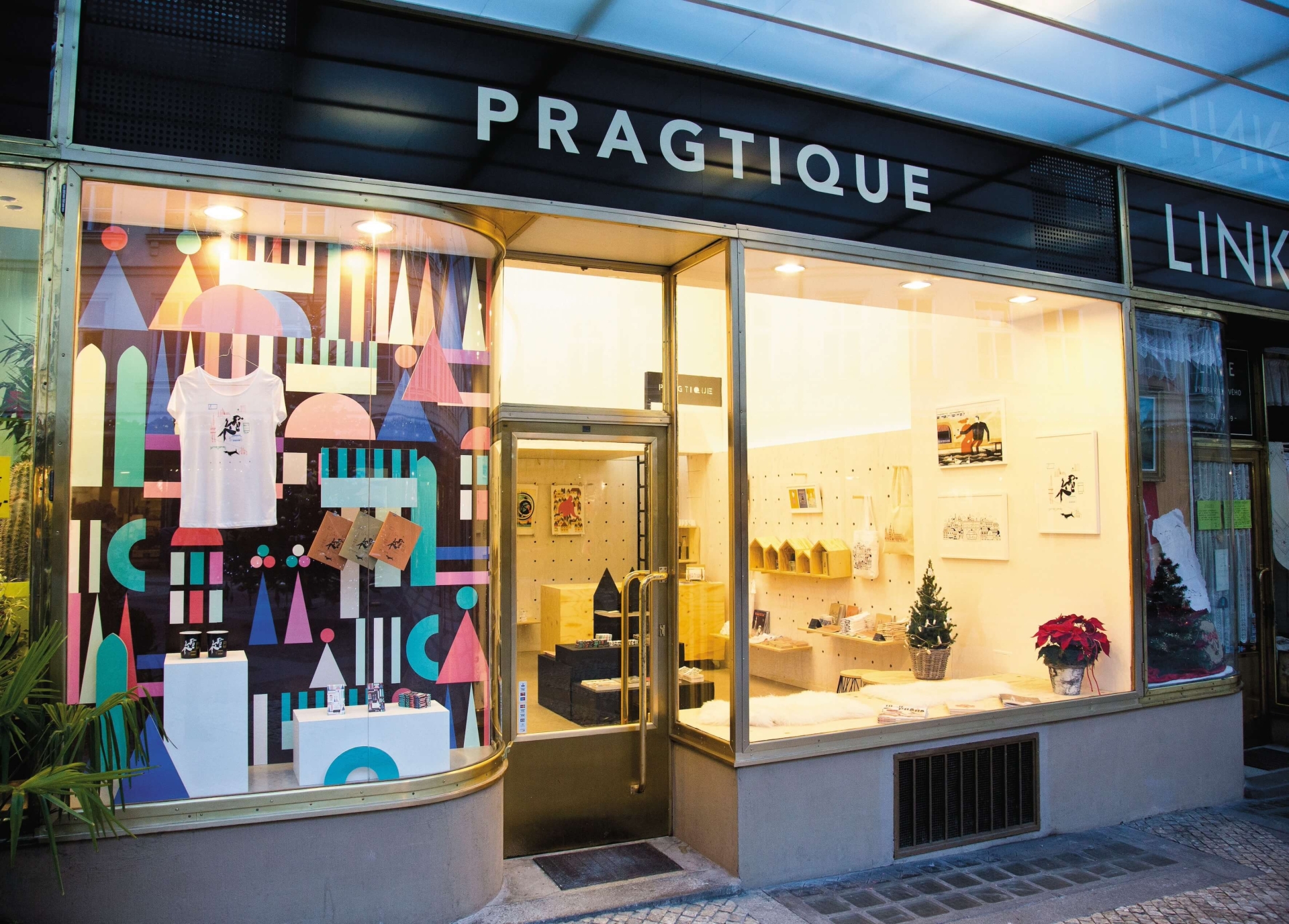 dekorace výlohy Opening (Veronika Jiroušková, Fungfu)