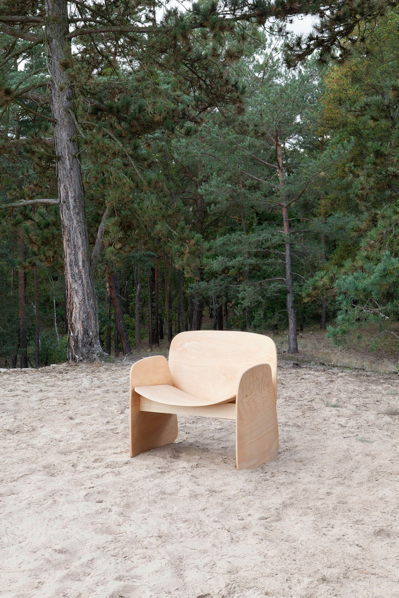 Li armchair