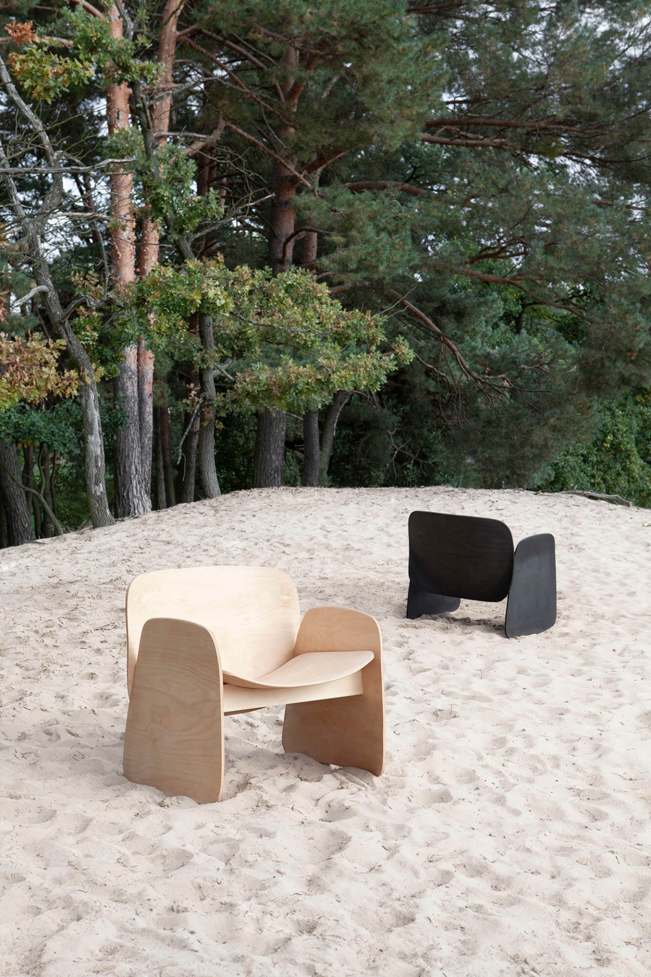 Li armchair