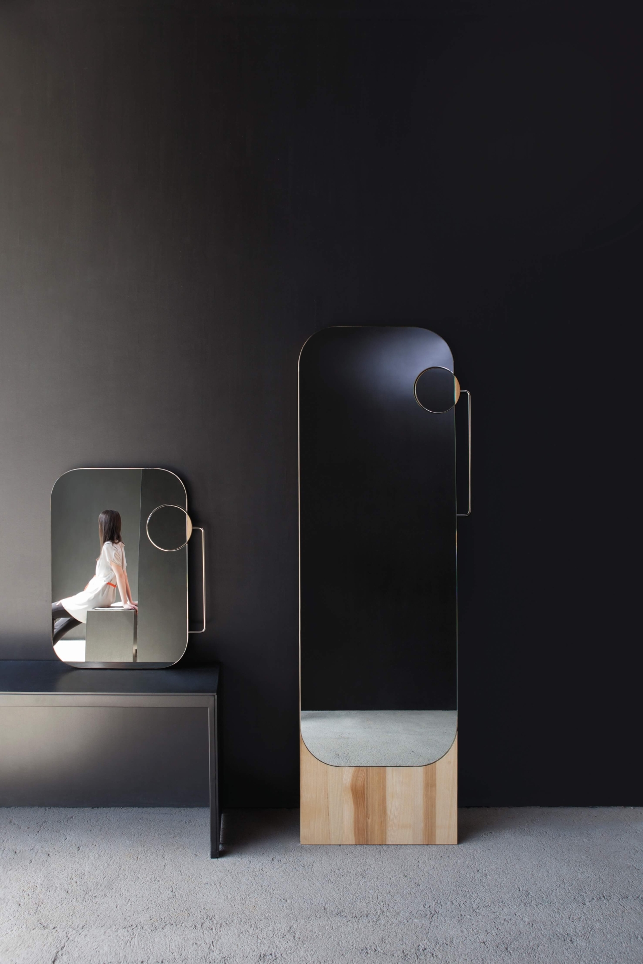 Chrt table and Planety collection of mirrors