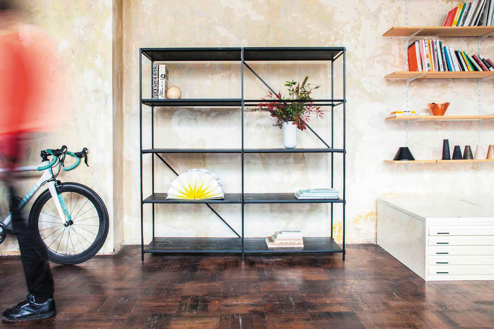 Sequence storage system