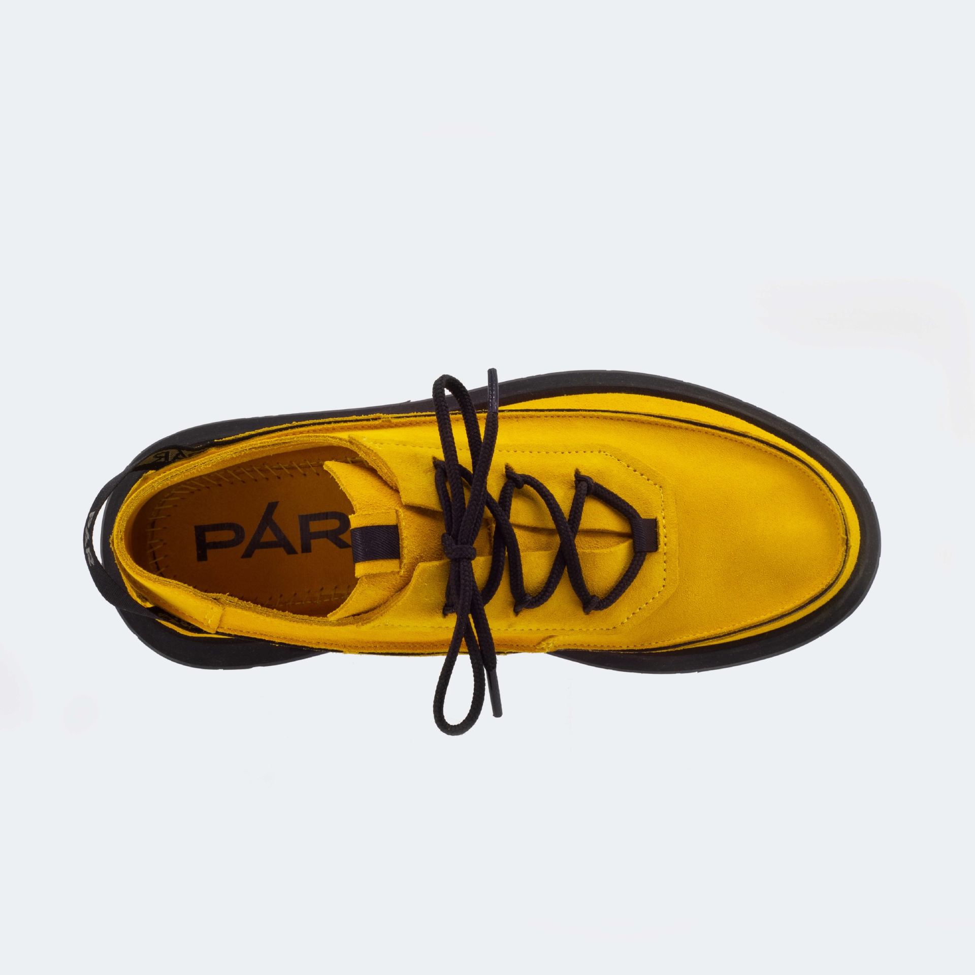 PÁR collection of sneakers