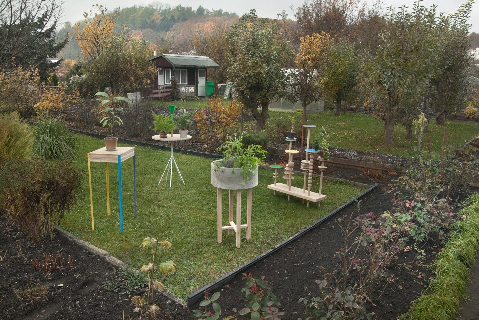 Osídlená krajina seating furniture and Tables of Plants