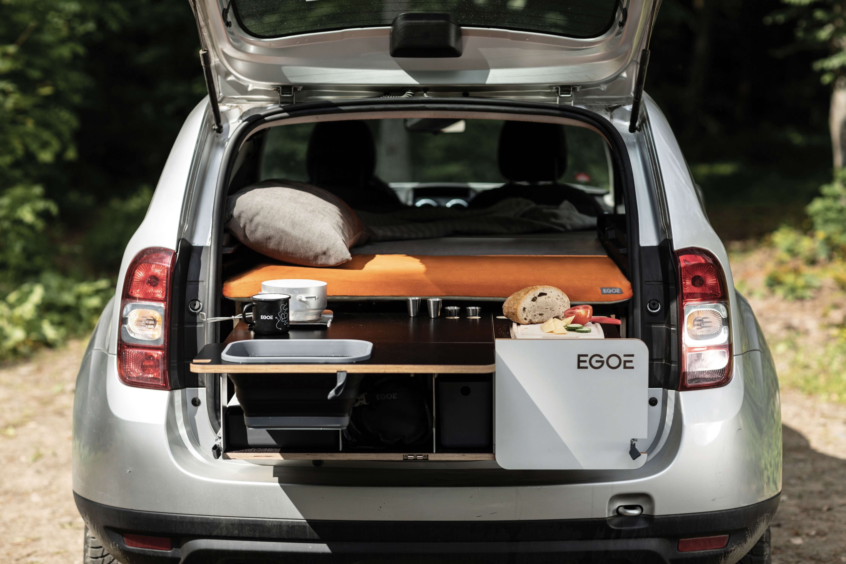 Nestbox Tramp built-ins to the car (Studio 519)