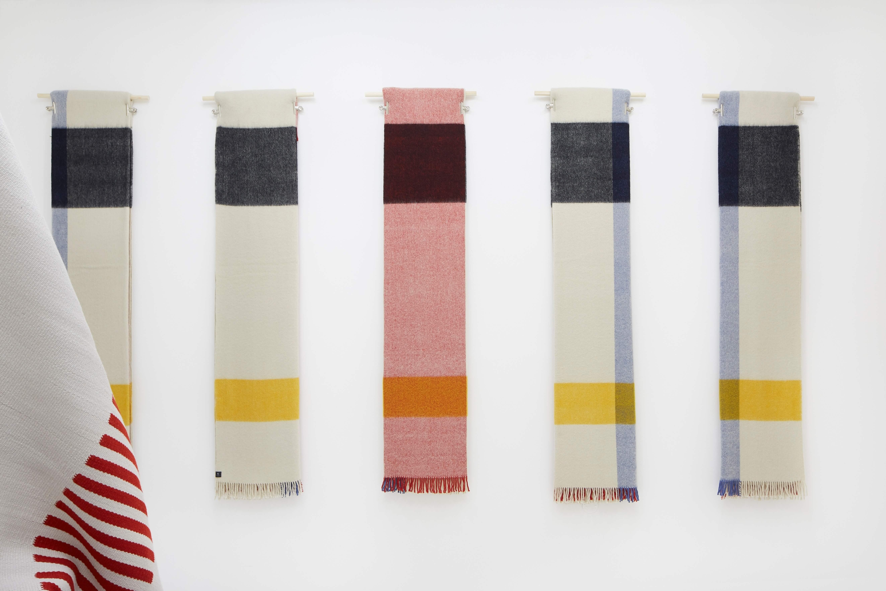 collection of blankets, shawls, carpets and bedding (Durch Duo) and textile products (IHOR)