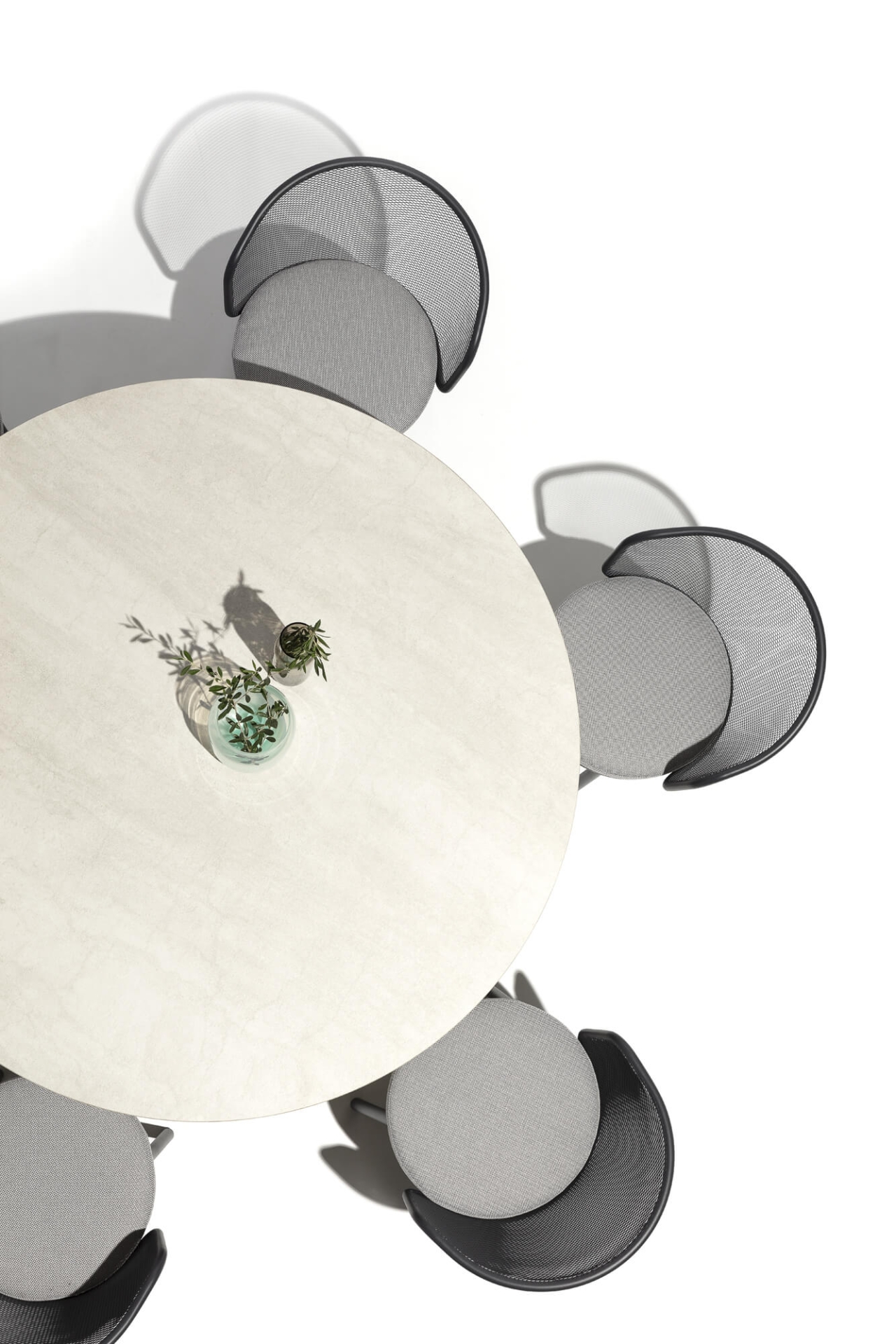 Baza collection of outdoor seating and Branta table (Studio Segers)