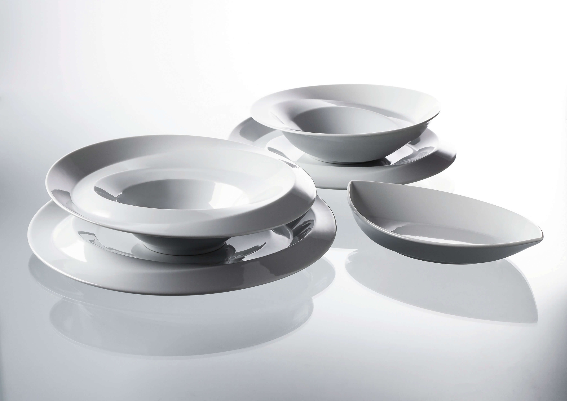 Pureline (Matěj Polách) and Active (Vítek Joo Kawasumi) collections, Nami plates and extension of the traditional Benedikt set