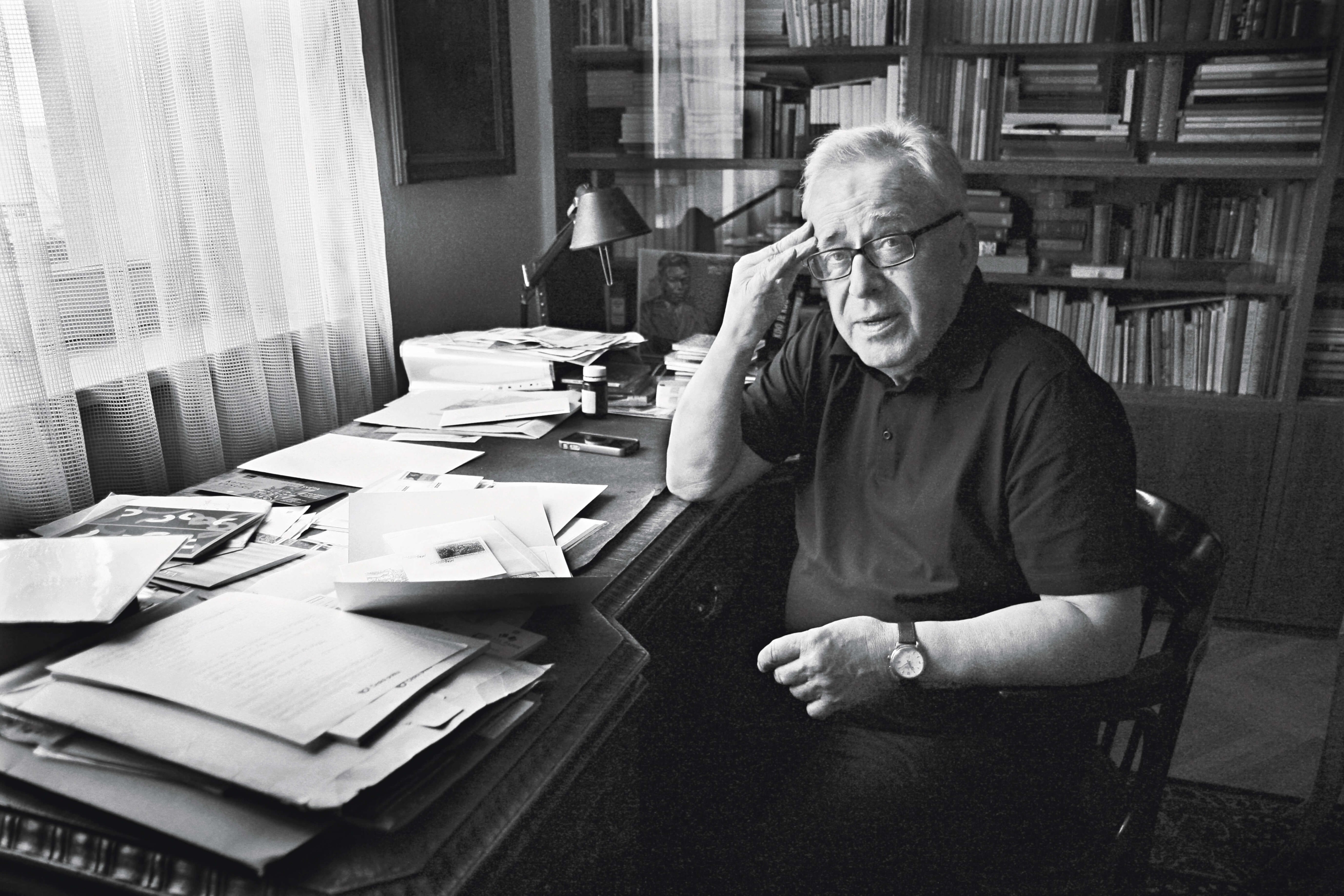 for significant contribution to Czech design