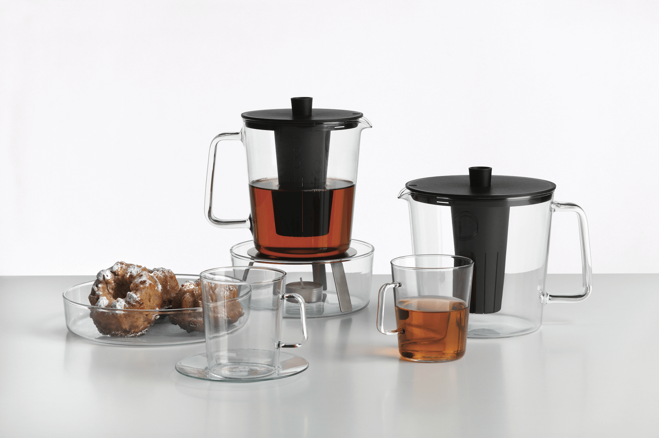 Kon pro kávu a čaj glass collection (with Matěj Chabera, Kavalierglass)