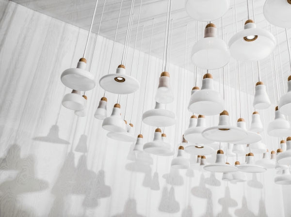 kolekce svítidel B&W z 2D do 3D (Lucie Koldová, Dan Yeffet)