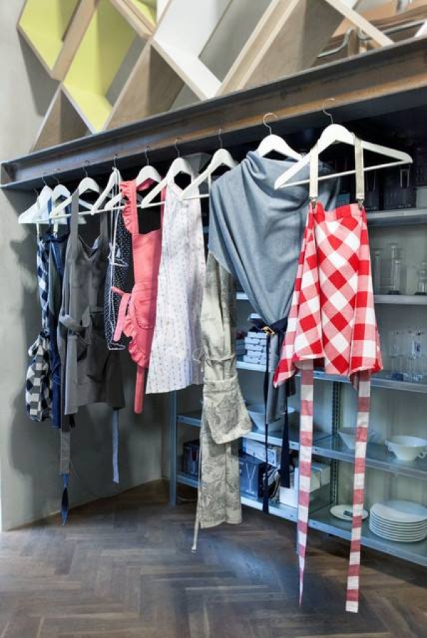 koncept obchodu s bistrem a projekt Zástěrka