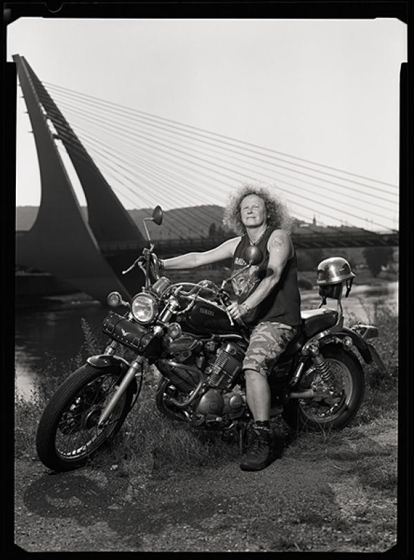 série fotografií pro knihu Slečny (Barbora Baronová, wo-men)