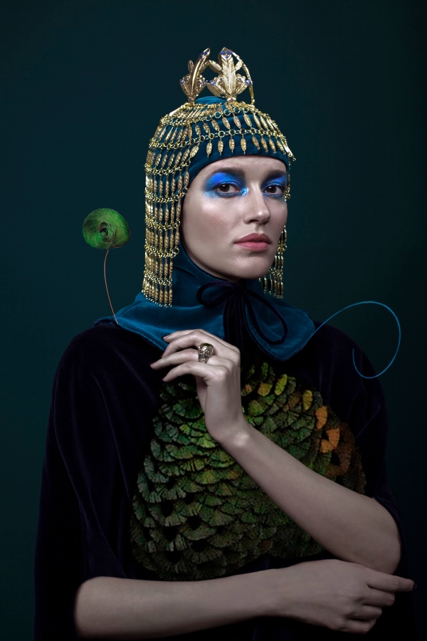 koláže pro knihu 4x7 (Bistro No.19), pro album Chamaleo (NeverSol), editorial Bohatství české kuchyně pro Soffa, fotografie kolekce Homa pro Janju Prokić