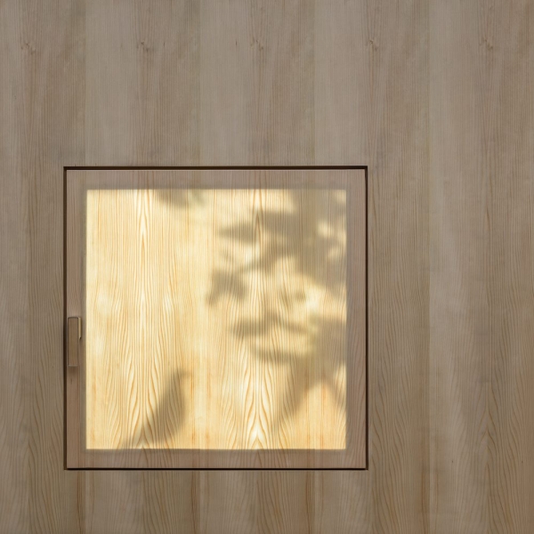 okno Transparent (Maxim Velčovský)