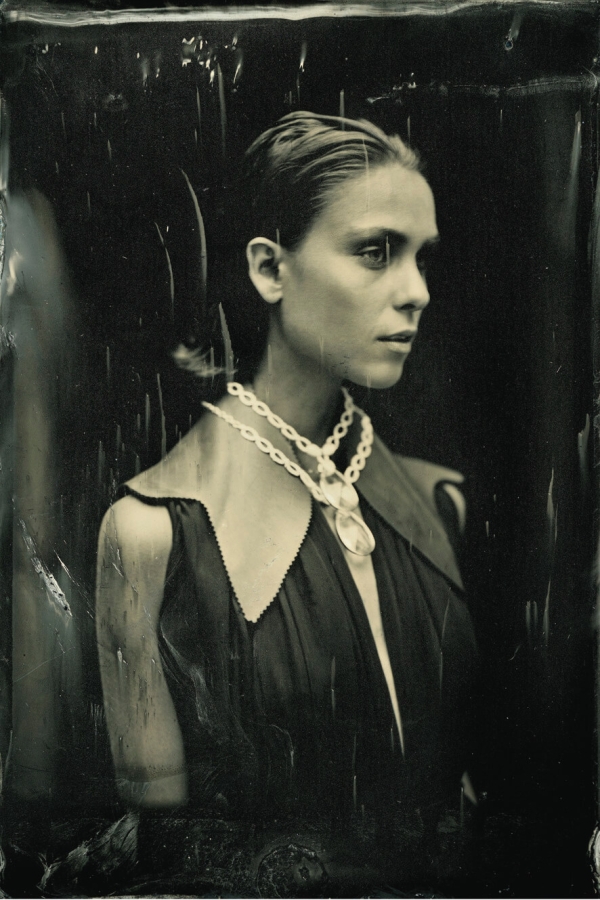 fotografie kolekce Stará škeble pro Zuzanu Kubíčkovou a kolekce Jakuba Polanky pro Swarovski