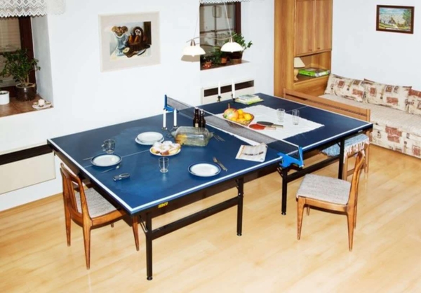 fotografie pro výstavu Jdou dva a prostřední spadne