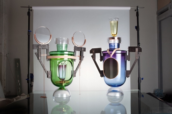 diplomové práce Dioscuri (Tadeáš Podracký) a Enfant Terrible (Markéta Kratochvílová) a kolekce Skywalker, Pineapples, Finland Objects