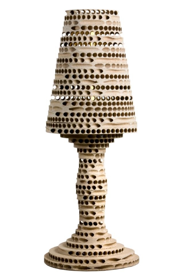 světlo Star Track (OMS, spolupráce: Jan Mikoška), křeslo Snug (Polstrin), nápojový set Stone (Bomma) a kolekce nábytku Luxury Dwelling